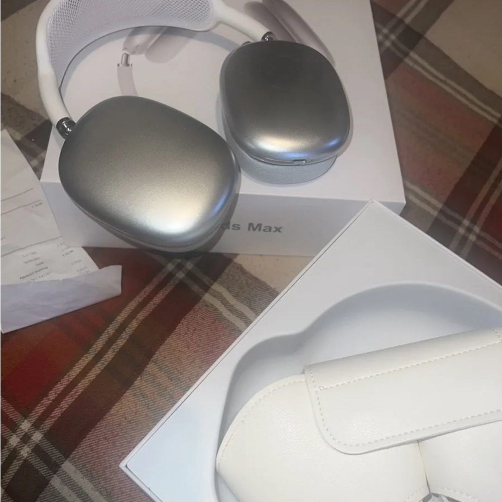 Apple AirPod max